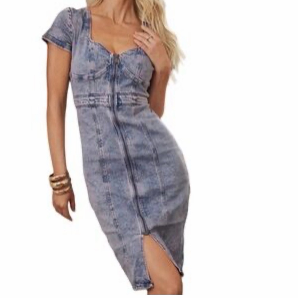 VENUS Light Blue Acid-Wash Zip-Front Midi Dress